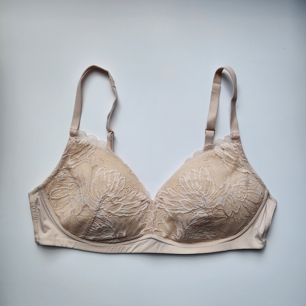 Soma Lightly Lined Wireless Bra With Lace